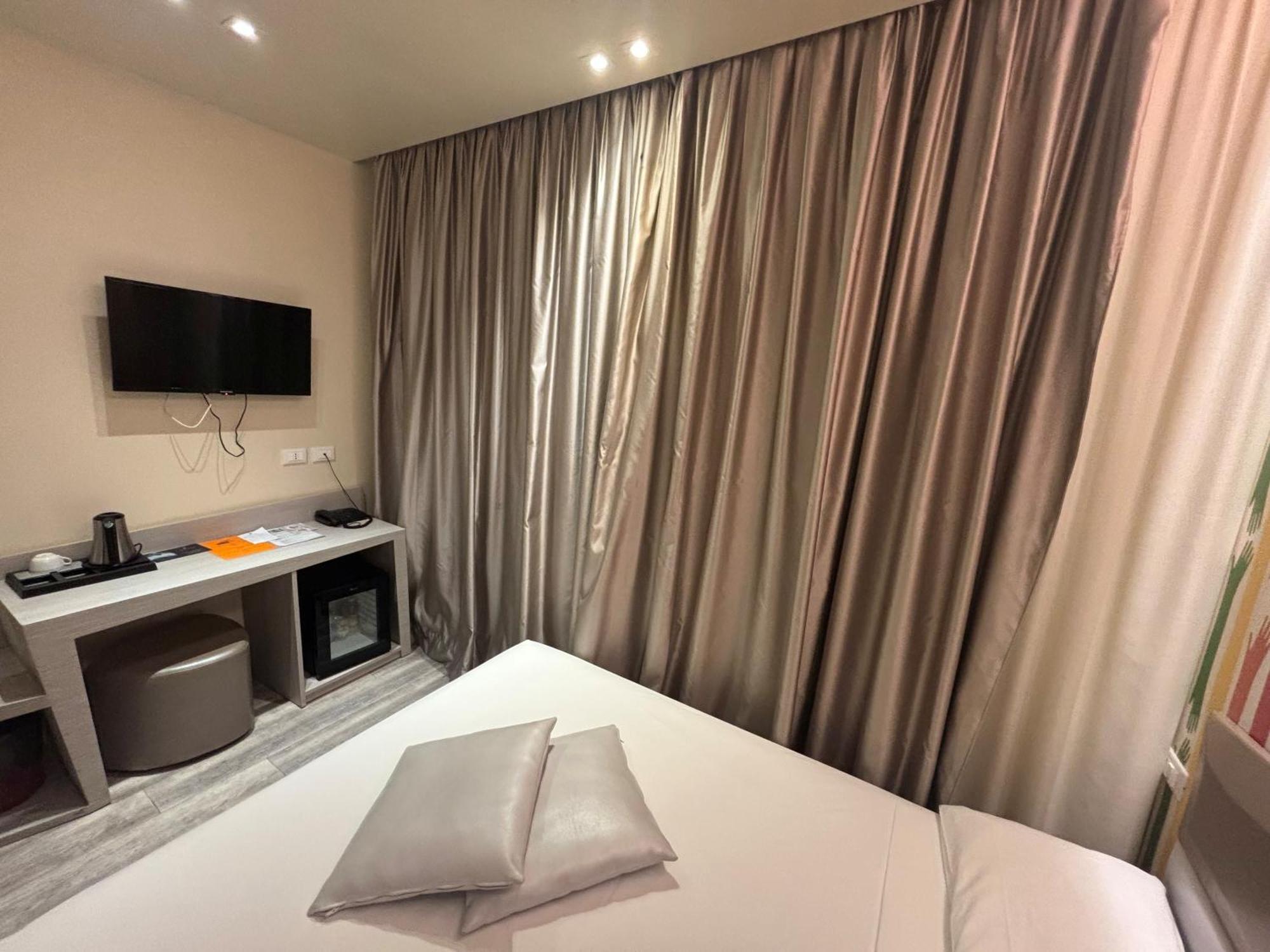Hotel Fiera Wellness & Bolonia